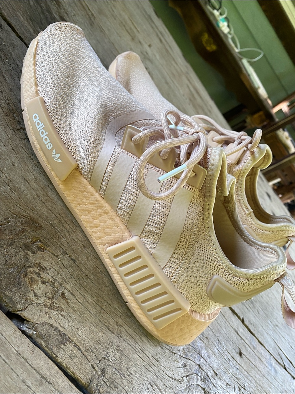 Men’s 8 adidas  NMD R1 Sneakers in Pale Pink